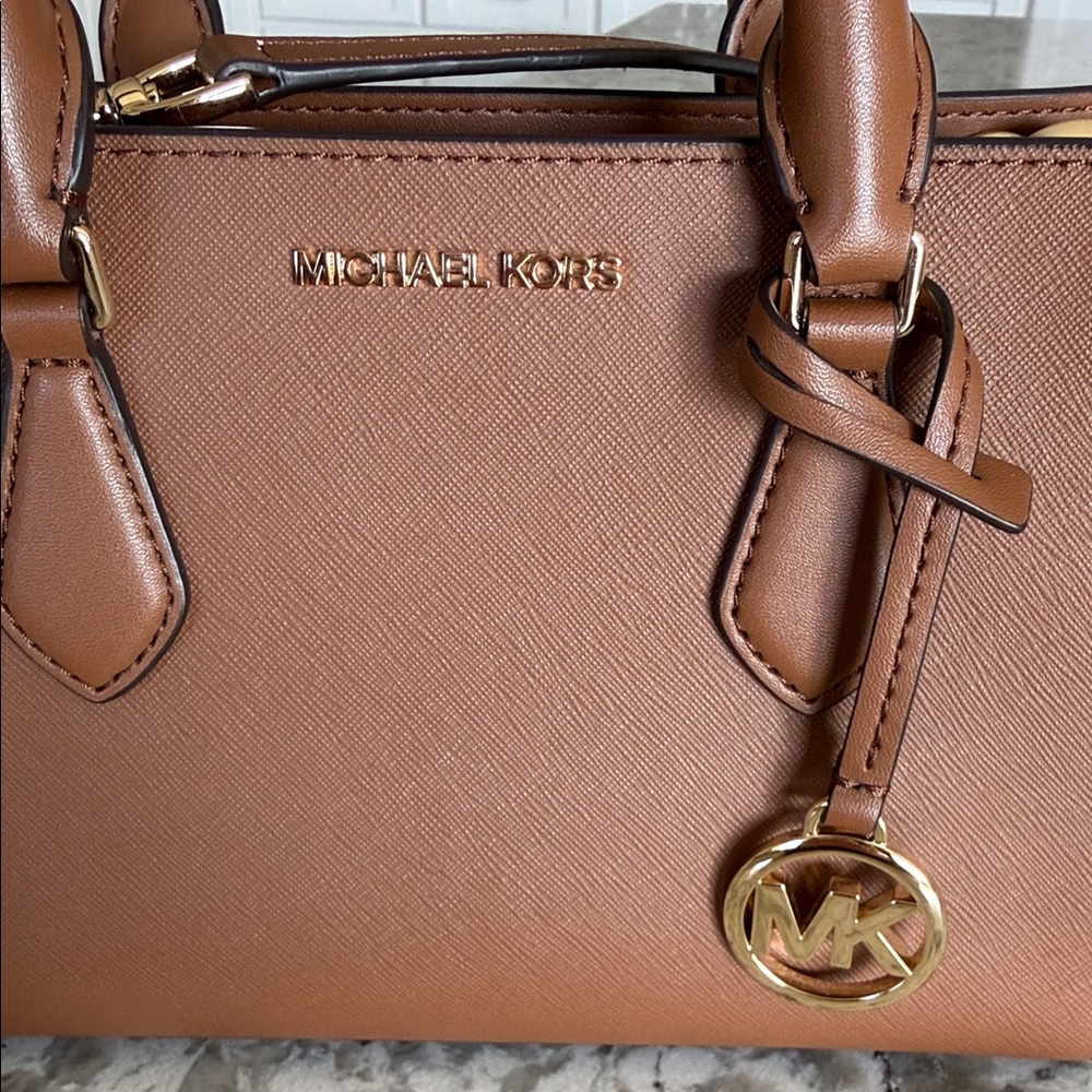 Michael Kors Tan Leather Handbag small Shelia - Picture 3 of 8
